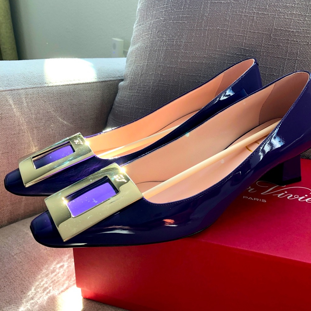 *rare* Roger Vivier TROMPETTINE PATENT PUMPS